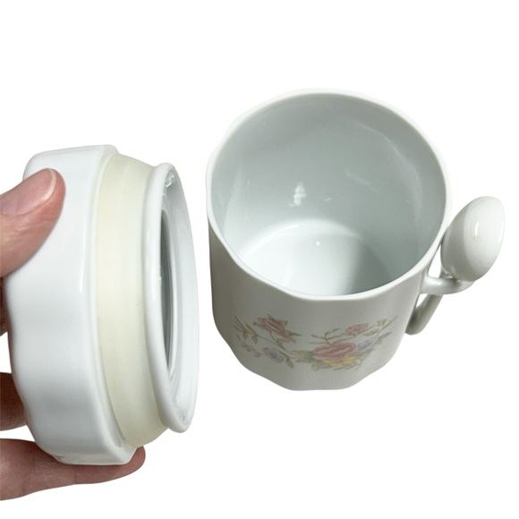 Vintage FTD White Floral Ceramic Sugar Coffee Tea Canister Jar with Spoon & Lid - Picture 5 of 10